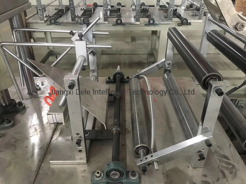 1/4 Fold 1/8 Fold Full Embossing Polyester Fabric Serviette Napkin Tissue Paper Folding Making Machine