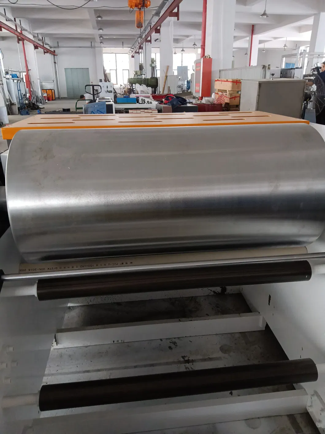 Automatic Plastic Film Non Woven Fabric Aluminum Foil Paper Roll Embossing Machine/ Paper Embossing Machine/ Embosser