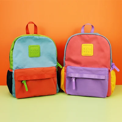  Nuevo diseño Modas Mochilas Logo personalizado Chicas vivas Bolsas escolares Mochilas informales