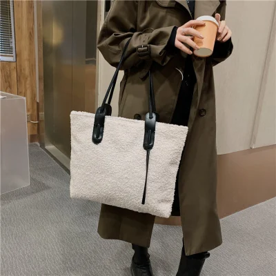 Bolso escolar de lana de cordero de poliéster suave y ligero.