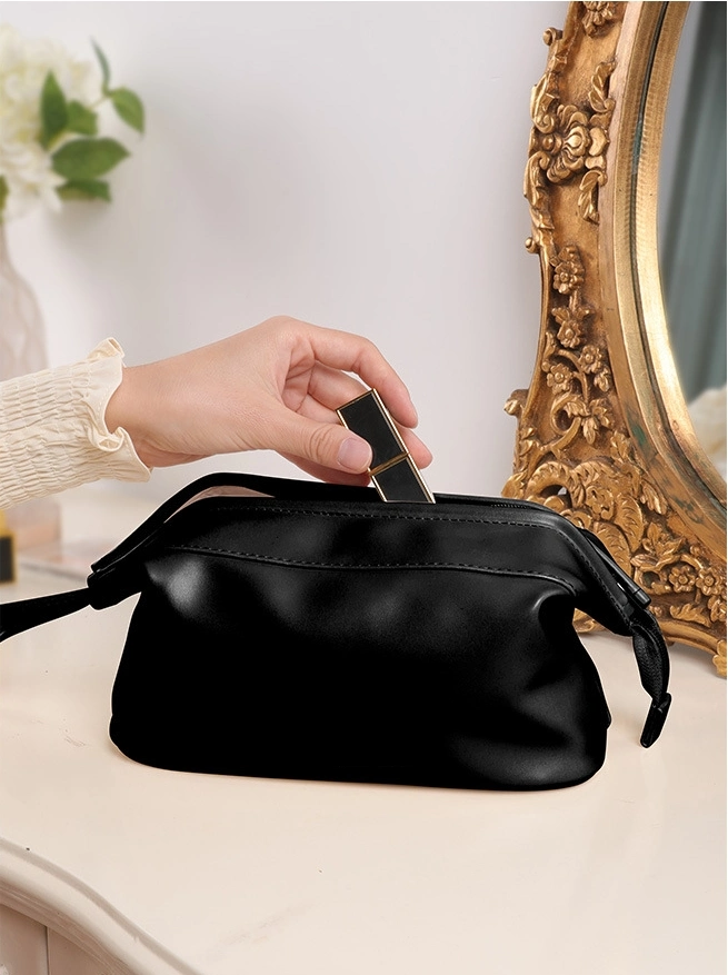 Low MOQ Personalized Design Women Fashion Waterproof Zipper Leather Storage Cosmetic Bag