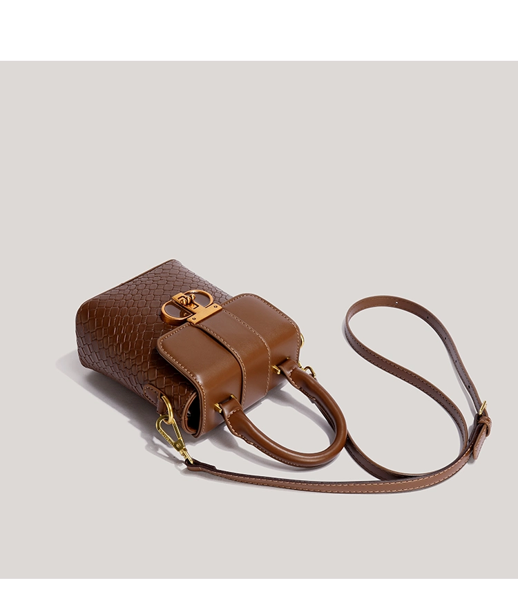 Wholesale Designer Bag, Brand Copy Bagcontracted Classical Brown Brand Deisgnerbag Fahions Key Women&prime; S Short