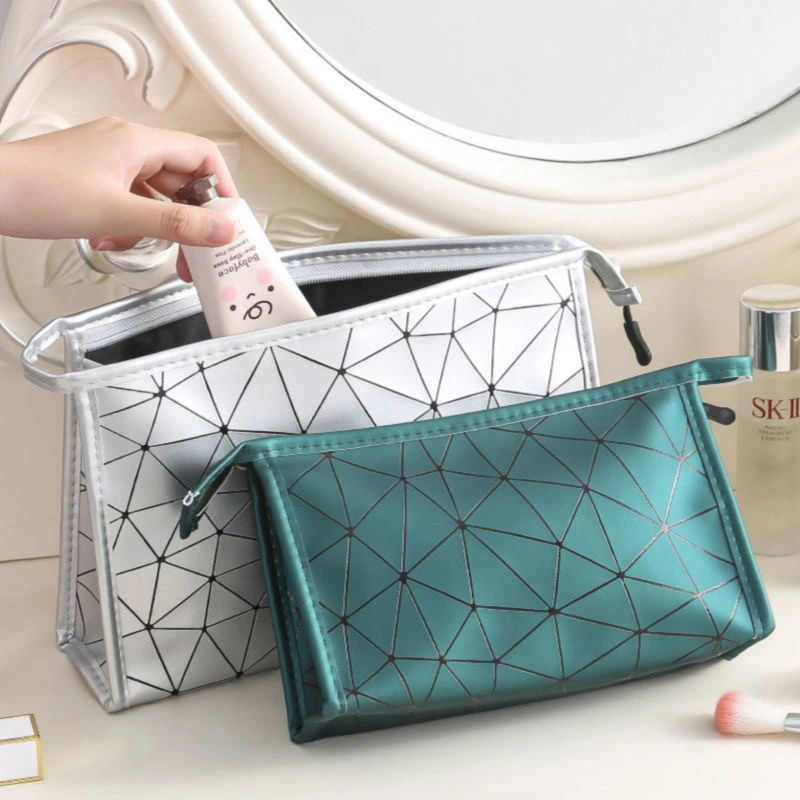 Portable Fashion Leather Toiletry Bag Waterproof Pink PU Leather Cosmetic Bags White Travel Women Make up Bags with Logo