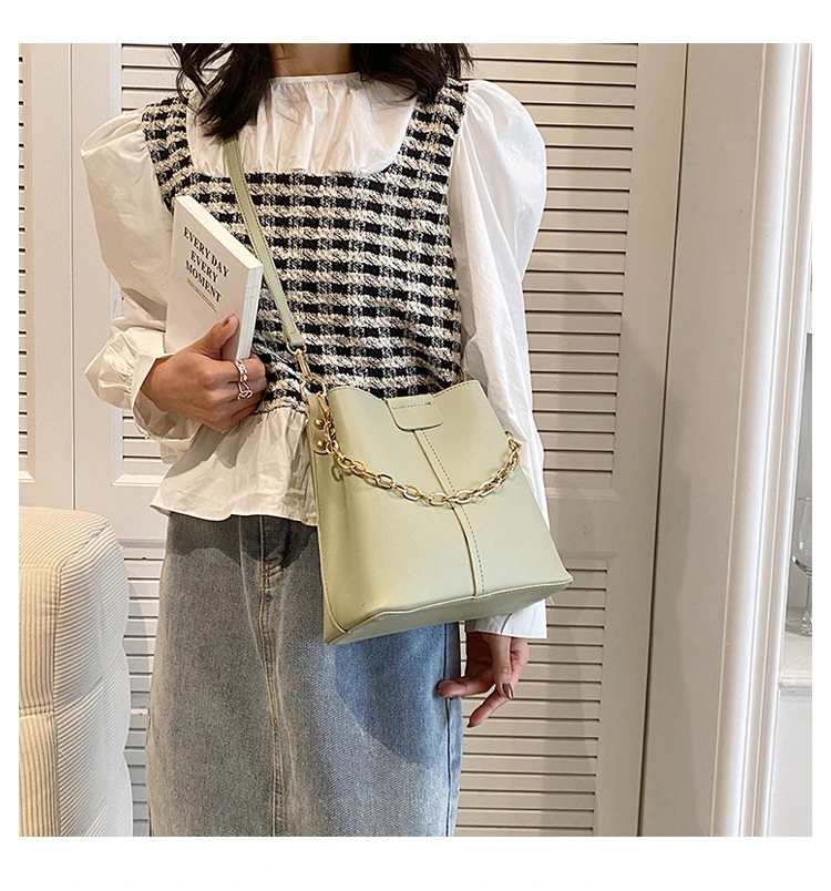 Ru The Fashion Casual Trend Magnetic Buckle Design Simple Chain Shoulder Messenger Handbag Women&prime;s Bucket Bags