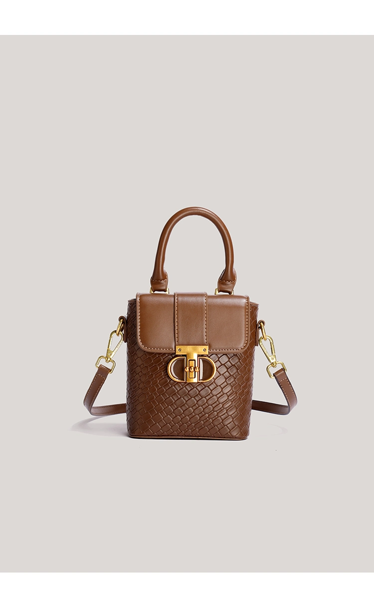 Wholesale Designer Bag, Brand Copy Bagcontracted Classical Brown Brand Deisgnerbag Fahions Key Women&prime; S Short