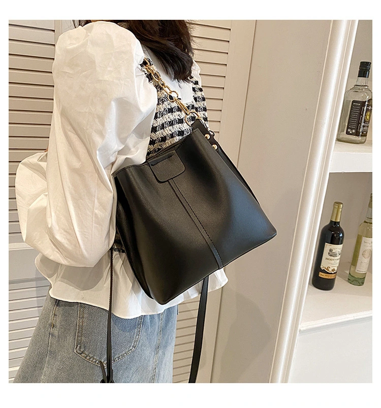 Ru The Fashion Casual Trend Magnetic Buckle Design Simple Chain Shoulder Messenger Handbag Women&prime;s Bucket Bags