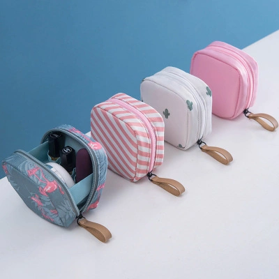 Borsa di conservazione in poliestere cosmetica piccola e personalizzata impermeabile, donna portatile Borsa cosmetica