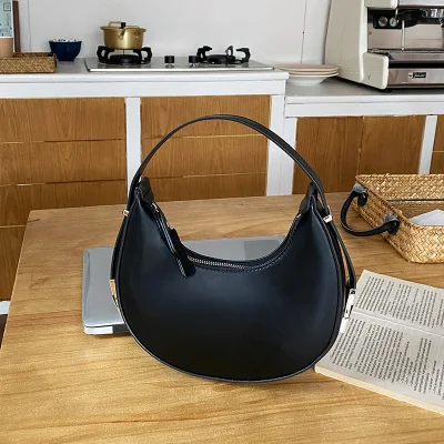 Nuova borsa rotonda calda da donna piccola cintura a spalla mezzamondo Borsa Hobo