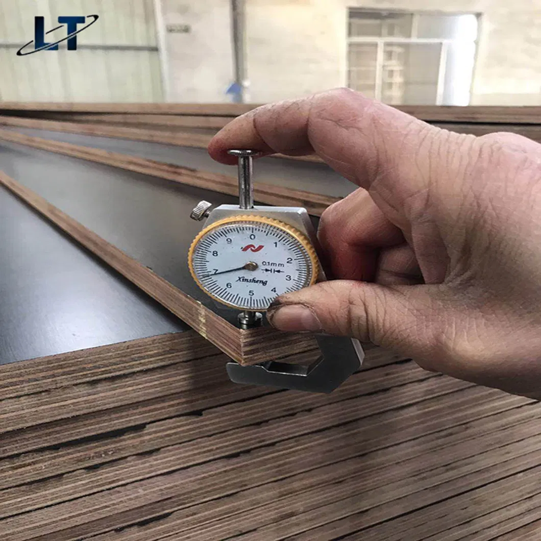 China Linyi Laite Wood Factory Hot Selling 12 mm Finger Joint Timber/Finger Jointed Film Faced Plywood for Construction Formwork From