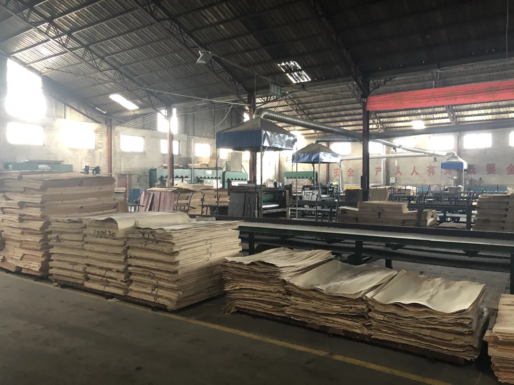 China Linyi Laite Wood Factory Hot Selling 12 mm Finger Joint Timber/Finger Jointed Film Faced Plywood for Construction Formwork From