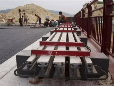 Junta de expansión de puente reforzada modular con aleación de aluminio