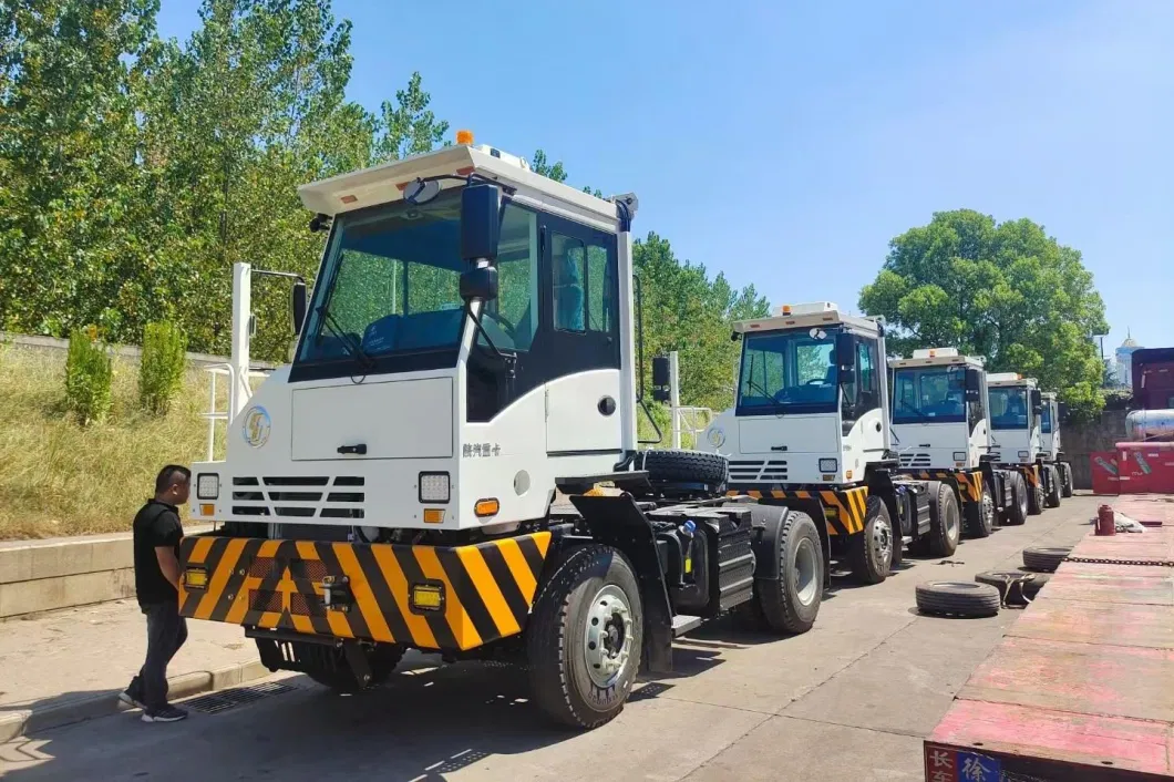 Focus 4X2 6X4 Container Operation Terminal Tractor Shag Truck/Shunt Truck with Fixed/Liftable Fifth Wheel