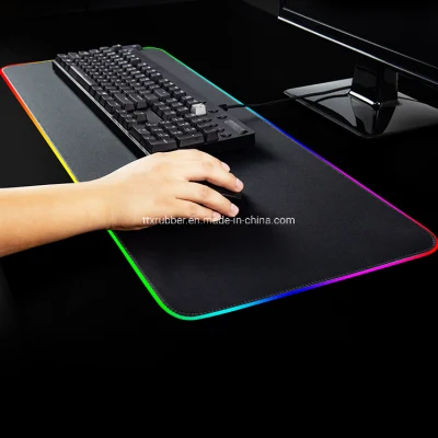 Tappetino per tastiera grande e luminoso RGB esteso personalizzato con tappetino per tastiera naturale Accessori per computer Gamer con tappetino per mouse da gioco in gomma