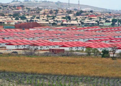 Angola economica struttura modulare in acciaio leggero Kit prefabbricato EPS Rifugiato Casa (KXD-pH30)