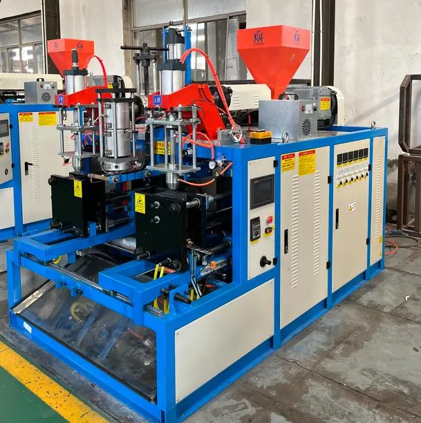 Double Stations Small Bottles Fully Automatic Extrusion Blow Molding Machine