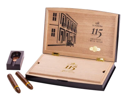 2021 Spanish Cedar Cigar Box Cigarro Humidor Colecciones