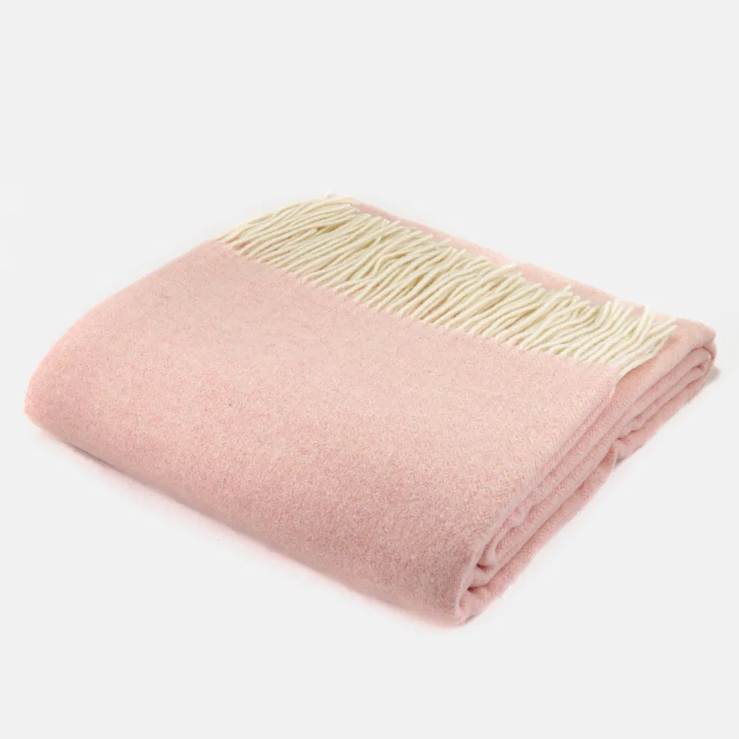 Fashionable and Lightweight Air-Conditioned Wool Blanket
