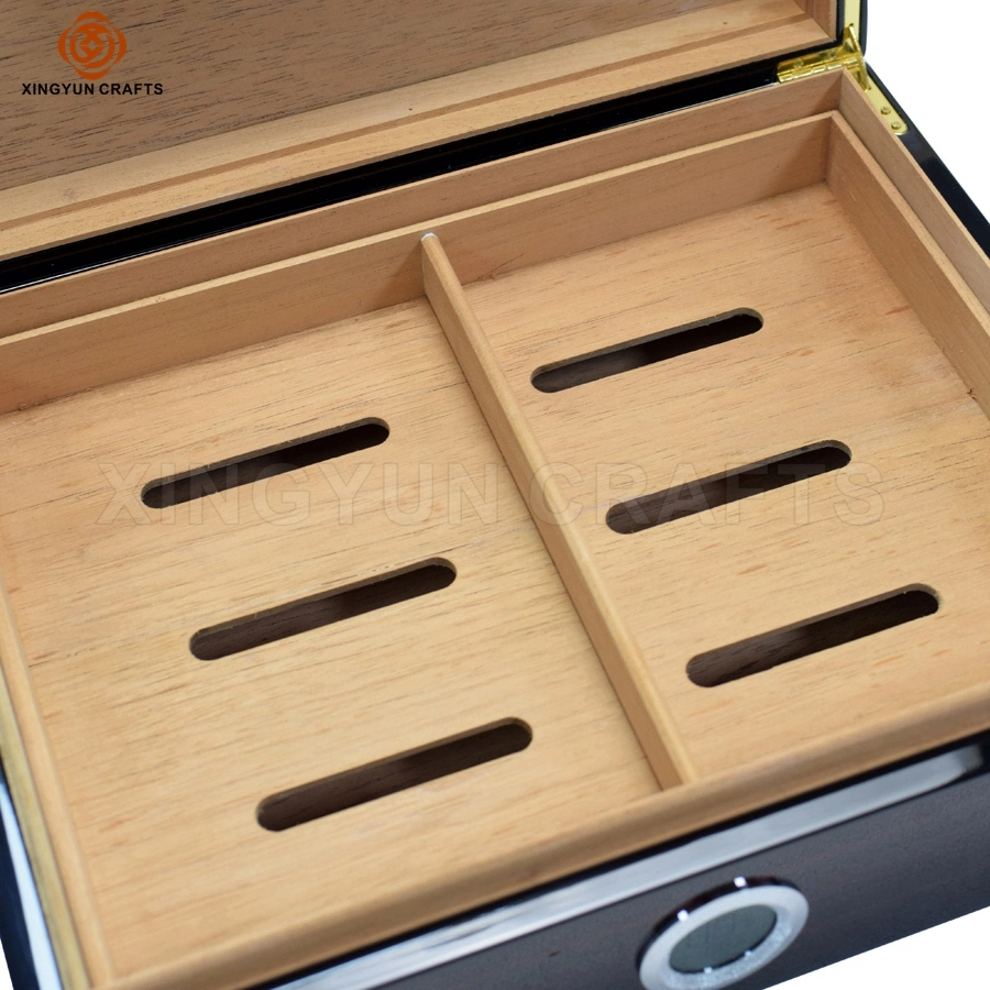 Top Quality Luxury Carbon Fiber Wooden Cigar Storage Box with Luuxry Humidifier
