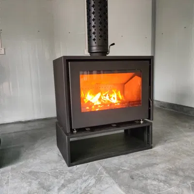 Lussuoso caminetto in legno al coperto con stufa Chimney