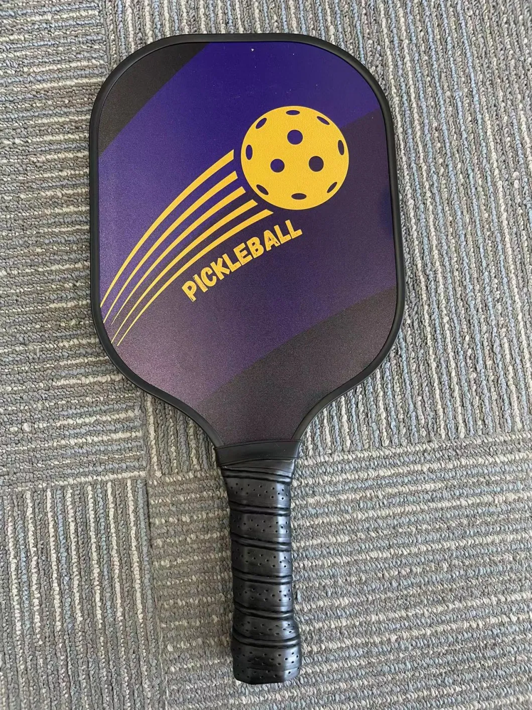 OEM Customized and Smooth Surface of The Carbon Fiber Pickleball Paddle Pickleball Paddles Set of with Four Pickleballs