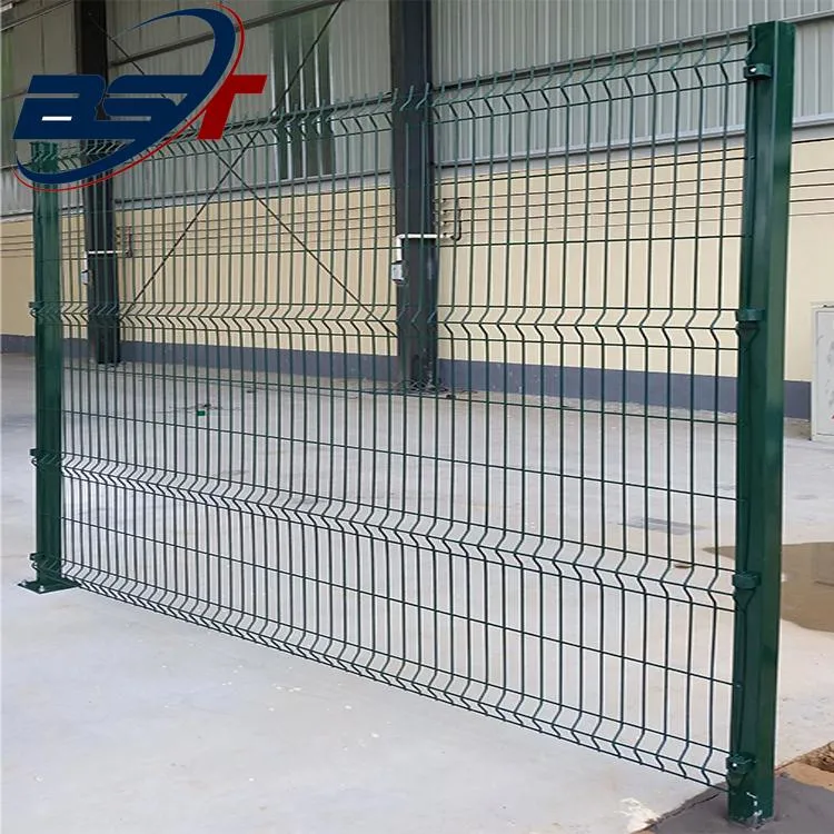 Decorative Curved Panel Welded Wire Mesh Low Carbon Garden Fence