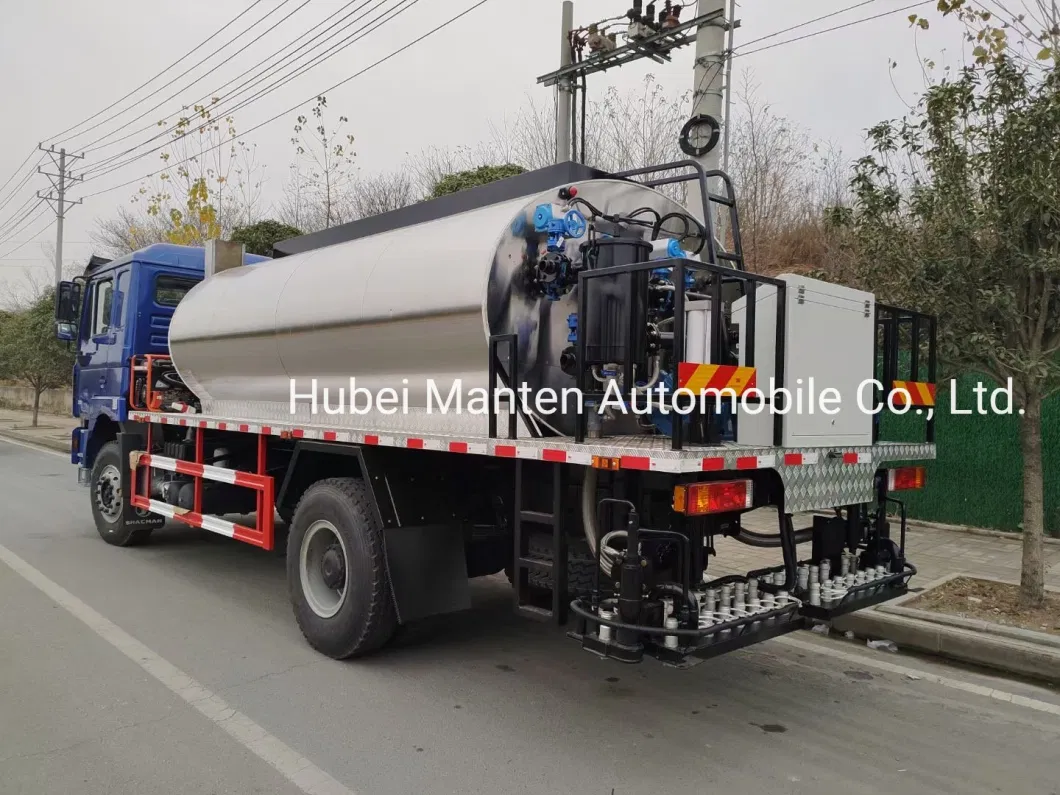 Shacman 4X4 8cbm Bitumen Sprinkler 8000liters Asphalt Distributor 8m3 Bitumen Spray Truck with Riello Burner
