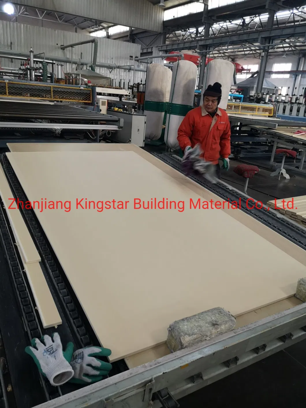 Wood Grain Foam Plastic Extrusion PVC Foam Board/WPC Board with Good Quality