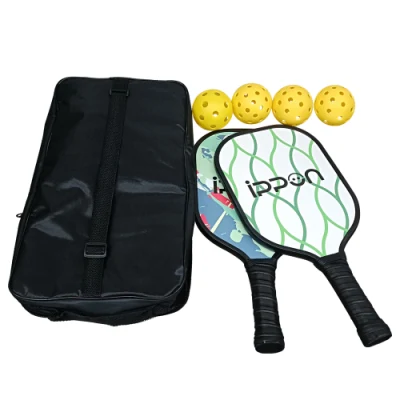  OEM maßgeschneiderte und glatte Oberfläche des Carbon Fiber Pickleball Paddle Pickleball Paddles Set mit vier Picklebullen
