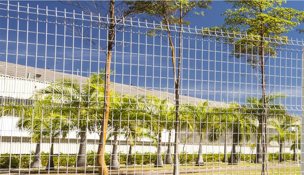 Wholesale Dark Green Powder Coated Welded Wire Mesh Fence Metal Fence Wire Fence Triangle Fence 3D Panel Fence