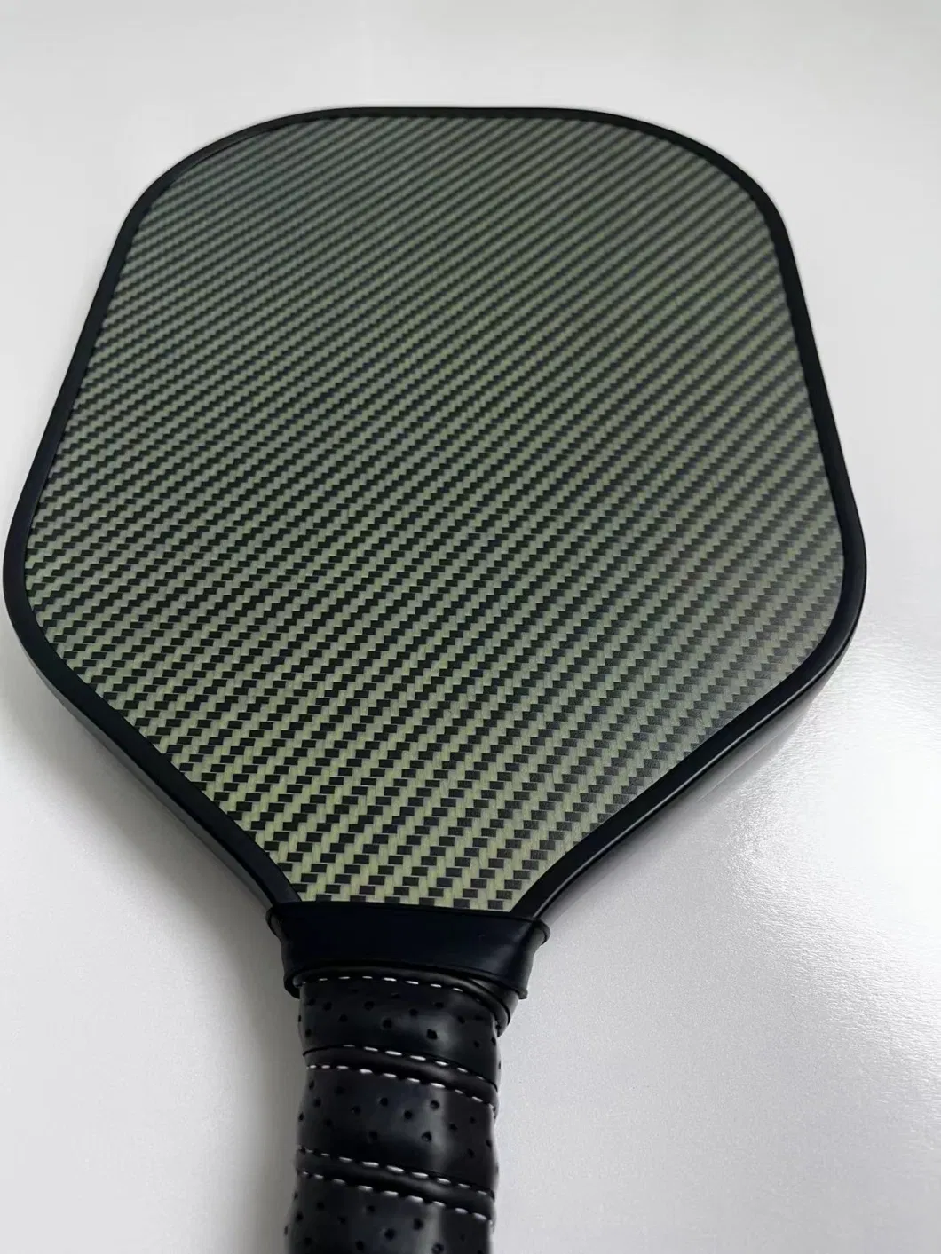 New Develop 3K+ Kevlar Face with Honeycomb Polypropylene Core Elongated Pickleball Paddle