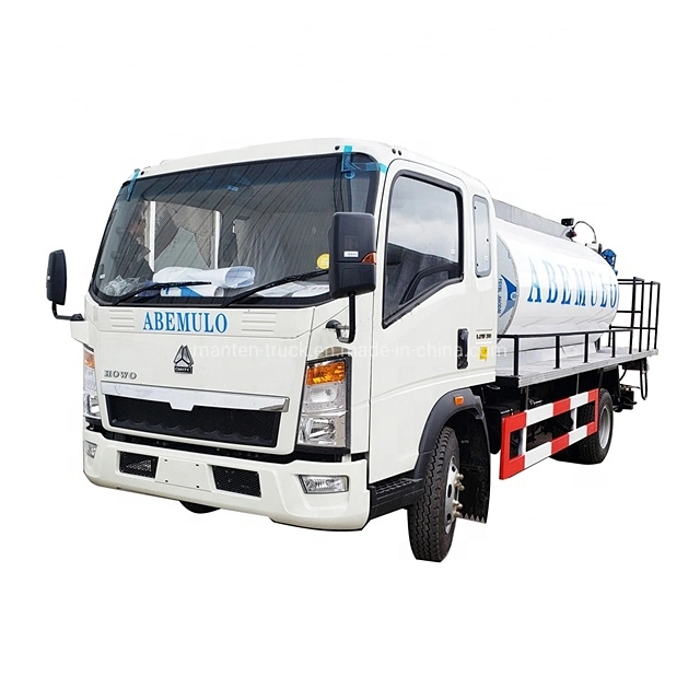 HOWO Rhd 4 Ton Asphalt Distributor Bitumen Sprayer Truck, 4000L Asphalt Roller Truck Price