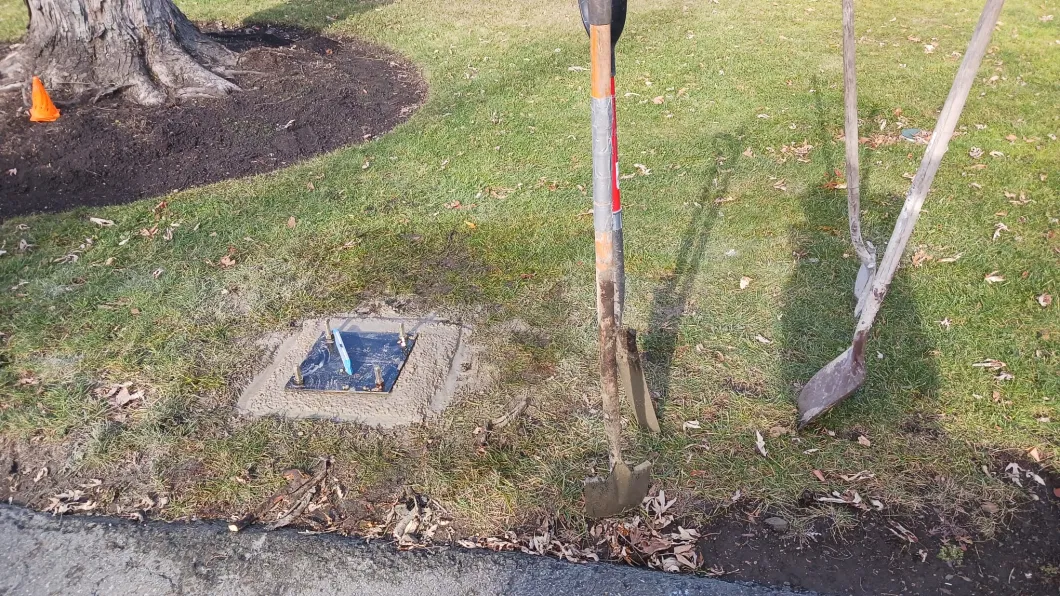 Adult/Youth Small Basketball Hoop for Room in Family Yard