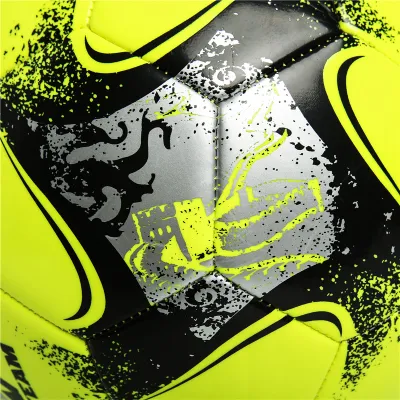 Calcio di perforazione in pelle d&prime;imitazione di colore brillante