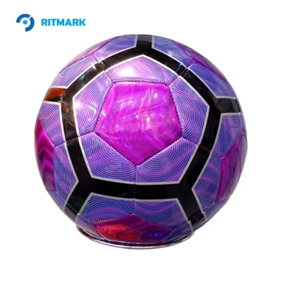 Pallone da match standard d&prime;oro per la competizione di primo livello