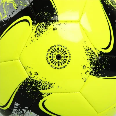 Calcio di perforazione in pelle d&prime;imitazione di colore brillante