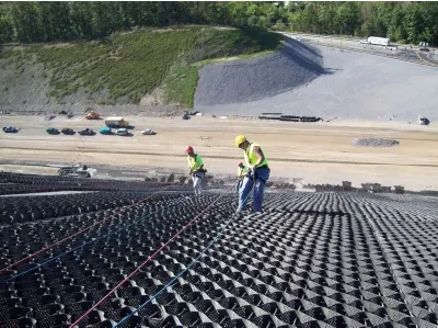 China Factory Smooth Textured Perforated Plastic HDPE Geocell Price for Soil Reinforcement Anti-Corrosion for Road/ Hill/ Slope 150mm 100mm 75mm 50mm