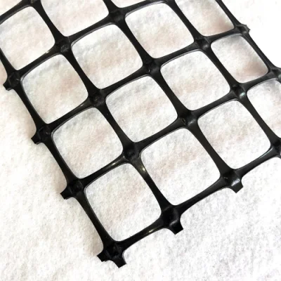 30kn 40kn 50kn High Tensile Strength Plastic / Polyster Geogrid with PVC Voating for Retaining Walls