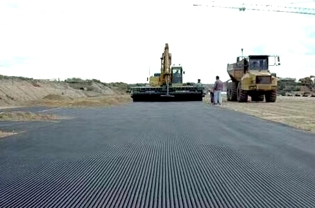 200-200kn/M Asphalt Overlayer Reinforcement Pet Polyestergeogrid