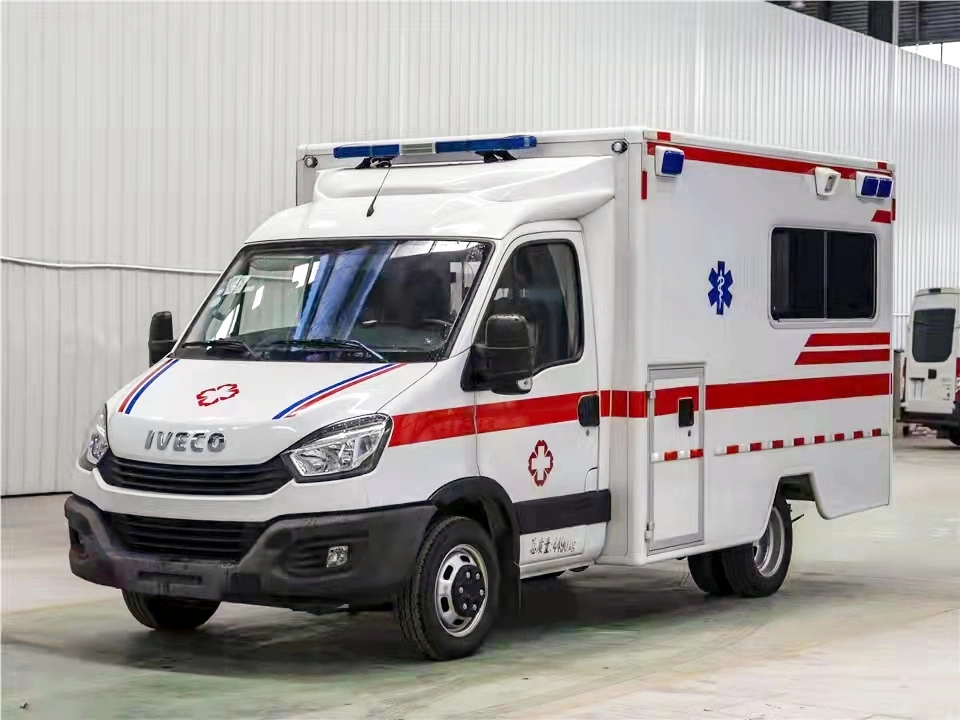 Salon Ambulance Factory Price Transit Emergency Medical Ambulance Mobile Hospital Medical Equipment Diesel LHD