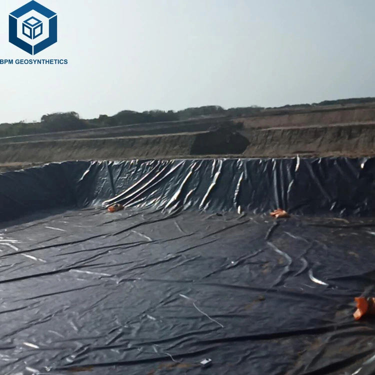 HDPE Black Smooth Geomembrane and Non Woven White Geotextile for Oxidation Pond Project in Malaysia