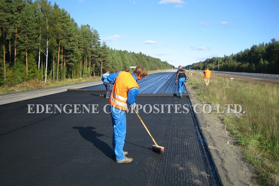 Polyester Geogrid Stitched to Nonwoven Geotextile Coated Bitumen for Airport Runway