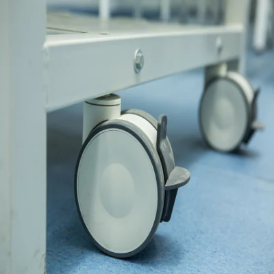 Manual de Medicina del Hospital infantil de niños de la Enfermería Pediátrica de la cama con barandillas