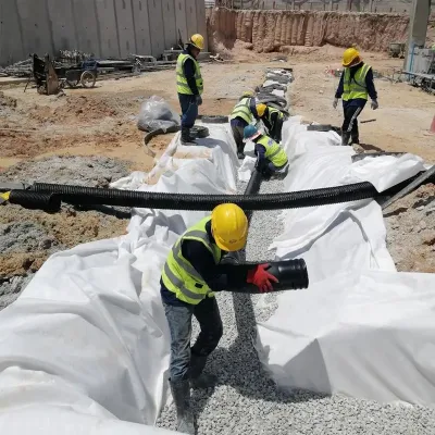 La separación de la Filtración de drenaje de fibra larga Non-Woven Geotextile de refuerzo de tela del filtro de Proyectos Ambientales Geotextile túnel