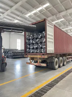 400g/M2 Blanco Negro Alta resistencia PP filamento sinuoso Geotextil no tejido Uso para el proyecto de túnel de vía férrea