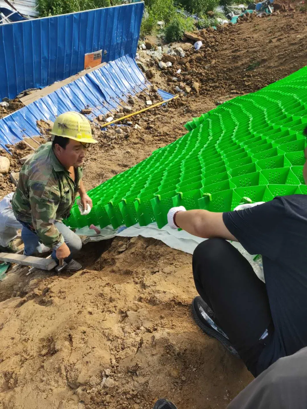 Geocell 75mm/100mm/150mm Plastic HDPE Geocell for Soil Stabilization Ground Gravel Geocell Price