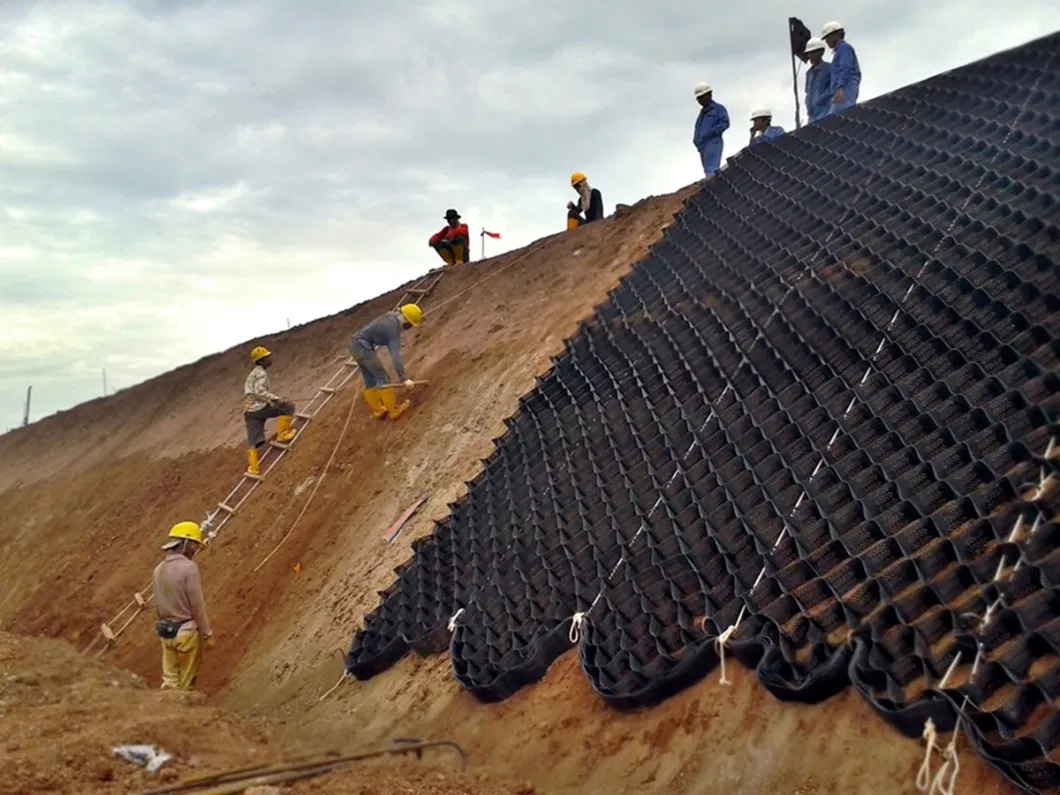 Interconnected Honeycomb-Like Network 3D HDPE Geocells for Erosion Control of Slopes