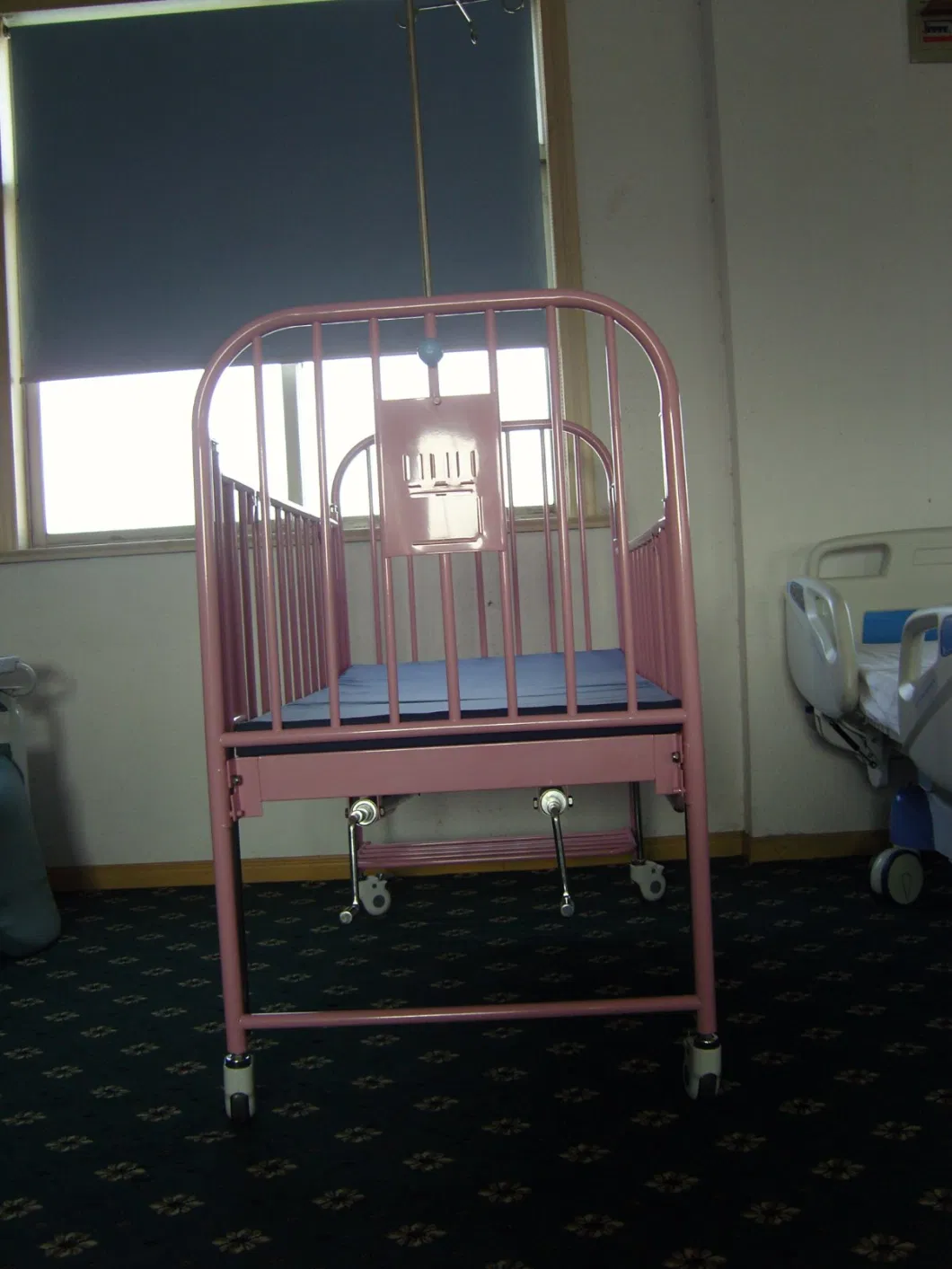 Newborn Medical Crib Stainless Steel Pediatric Bed Children Hospital Bed (THR-CB15)
