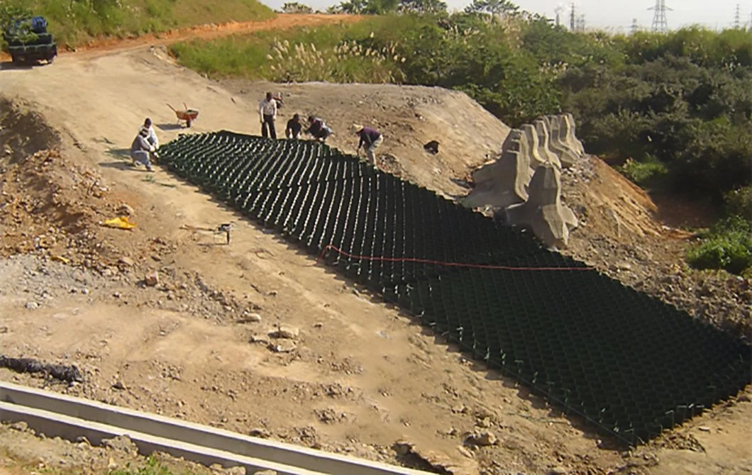 Plastic Road HDPE Geosynthetic Stabilization Geocell Retaining Walls Used in Road Construction for Sale