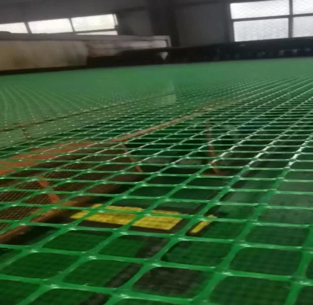 Chuangwan Polyester Geogrids Used for Mining 50-50kn Steel Plastic Welding Geogrid Price