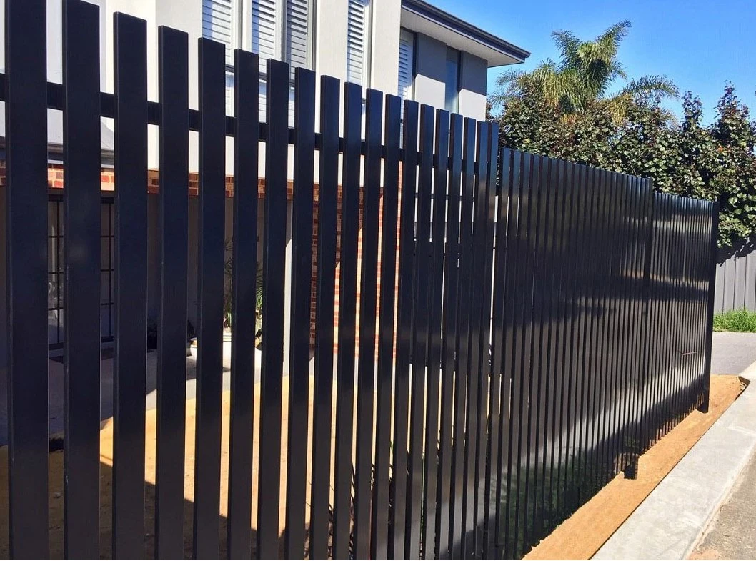 New Design Power Coated Black/White Metal Slat Fence Panel Security Privacy Screens Aluminum Alloy Louver Decorative Tube Slat Fence for Garden/Pool/Villa